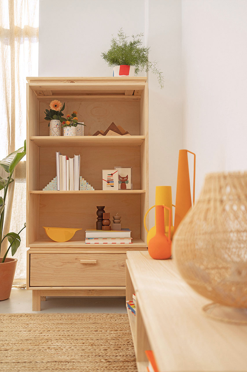 Imagen de ambiente 1 para:Estantería pequeña de madera natural 